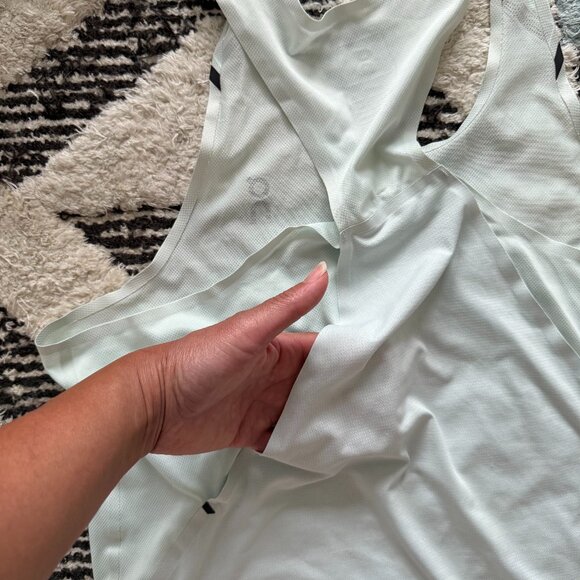 On Running Tank T - medium - mint / seafoam green - Picture 4 of 6